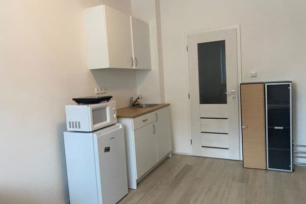 Studio flat to rent, 18 m², Banskobystrická, Brno Studio flat to rent, 18 m², Banskobystrická, Brno