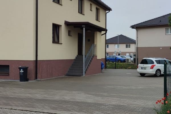 2 bedroom with open-plan kitchen flat to rent, 70 m², Polerady 2 bedroom with open-plan kitchen flat to rent, 70 m², Polerady