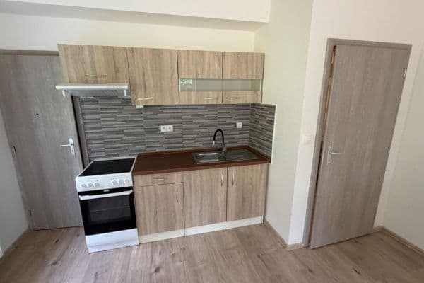 Studio flat to rent, 33 m², Šternov Studio flat to rent, 33 m², Šternov