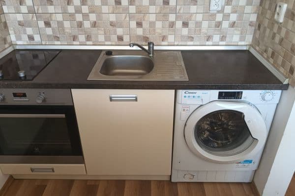 Small studio flat to rent, 23 m², Nad Lesním divadlem, Praha Small studio flat to rent, 23 m², Nad Lesním divadlem, Praha