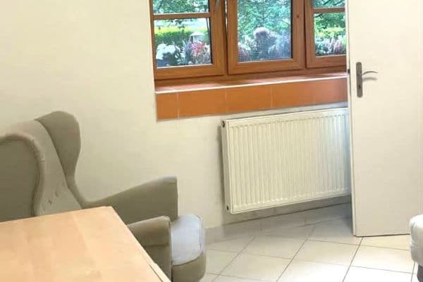 Studio flat to rent, 32 m², Gutova, Praha Studio flat to rent, 32 m², Gutova, Praha
