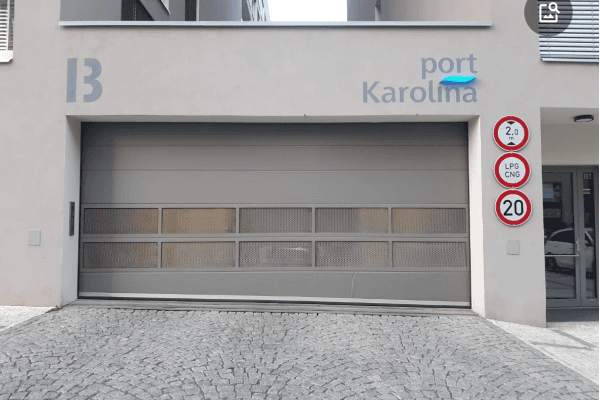 garage to rent, 13 m², U Mlýnského kanálu, Praha garage to rent, 13 m², U Mlýnského kanálu, Praha