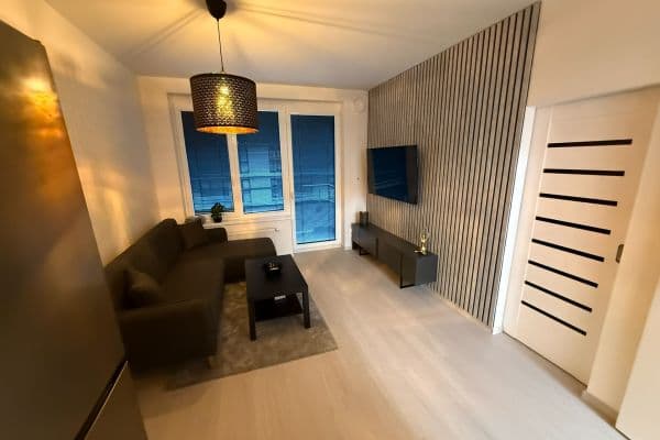 1 bedroom with open-plan kitchen flat to rent, 42 m², Thomasova, Praha 1 bedroom with open-plan kitchen flat to rent, 42 m², Thomasova, Praha