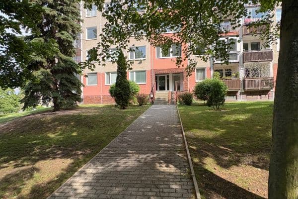 4 bedroom flat to rent, 97 m², Renoirova, Praha 4 bedroom flat to rent, 97 m², Renoirova, Praha