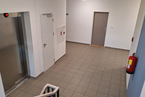Studio flat to rent, 34 m², Oty Bubeníčka, Praha Studio flat to rent, 34 m², Oty Bubeníčka, Praha