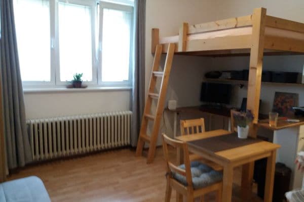 Studio flat to rent, 30 m², Nad Kajetánkou, Prague, Prague Studio flat to rent, 30 m², Nad Kajetánkou, Prague, Prague