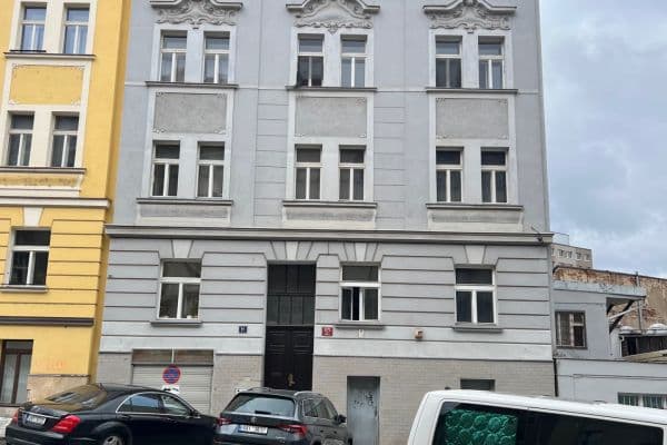 1 bedroom with open-plan kitchen flat to rent, 40 m², Rostislavova, Praha 1 bedroom with open-plan kitchen flat to rent, 40 m², Rostislavova, Praha