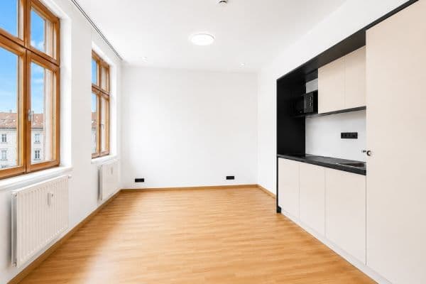 Studio flat to rent, 25 m², Ondříčkova, Praha Studio flat to rent, 25 m², Ondříčkova, Praha