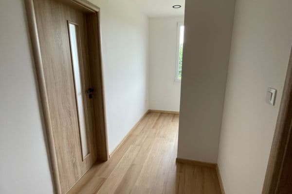 Studio flat to rent, 32 m², Štefánikova, Hradec Králové Studio flat to rent, 32 m², Štefánikova, Hradec Králové