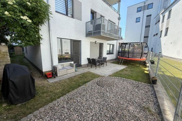 2 bedroom with open-plan kitchen flat for sale, 98 m², Za Lípou, Praha 2 bedroom with open-plan kitchen flat for sale, 98 m², Za Lípou, Praha