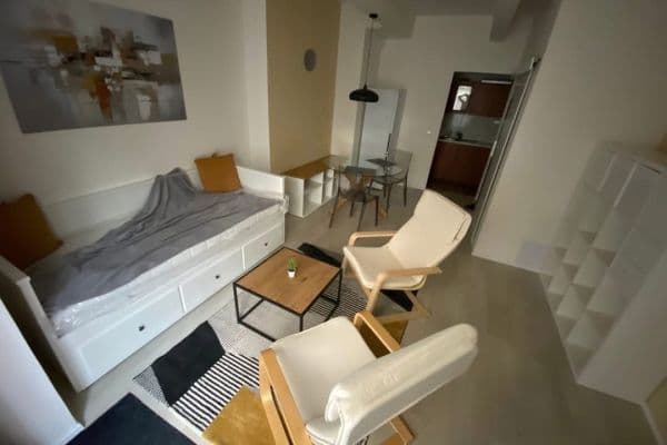 Studio flat to rent, 40 m², Bartoškova, Praha Studio flat to rent, 40 m², Bartoškova, Praha