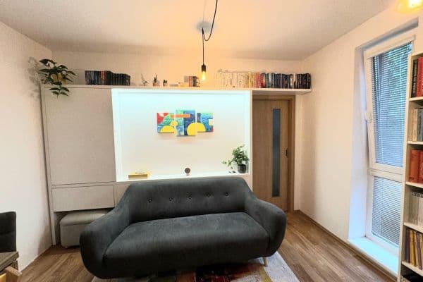 2 bedroom with open-plan kitchen flat to rent, 60 m², Herlíkovická, Praha 2 bedroom with open-plan kitchen flat to rent, 60 m², Herlíkovická, Praha
