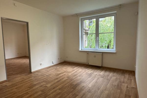 1 bedroom with open-plan kitchen flat to rent, 40 m², Krymská, Praha 1 bedroom with open-plan kitchen flat to rent, 40 m², Krymská, Praha