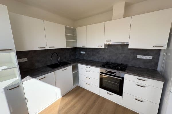 3 bedroom flat to rent, 75 m², Družstevní, Adamov 3 bedroom flat to rent, 75 m², Družstevní, Adamov
