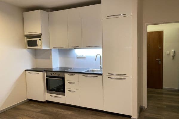 Studio flat to rent, 30 m², Písnická, Praha Studio flat to rent, 30 m², Písnická, Praha