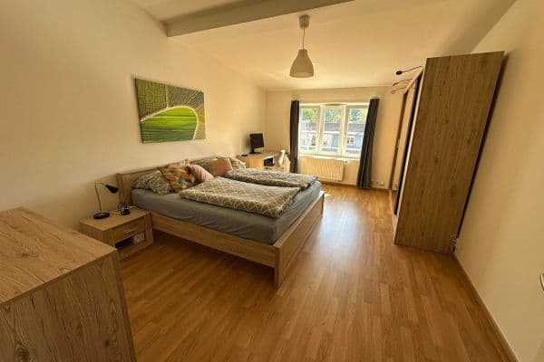 3 bedroom with open-plan kitchen flat to rent, 129 m², Ke Krči, Praha 3 bedroom with open-plan kitchen flat to rent, 129 m², Ke Krči, Praha