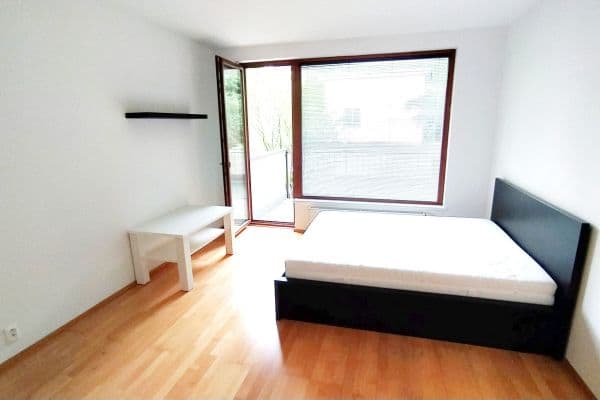 Studio flat to rent, 28 m², Pod Kavalírkou, Praha Studio flat to rent, 28 m², Pod Kavalírkou, Praha