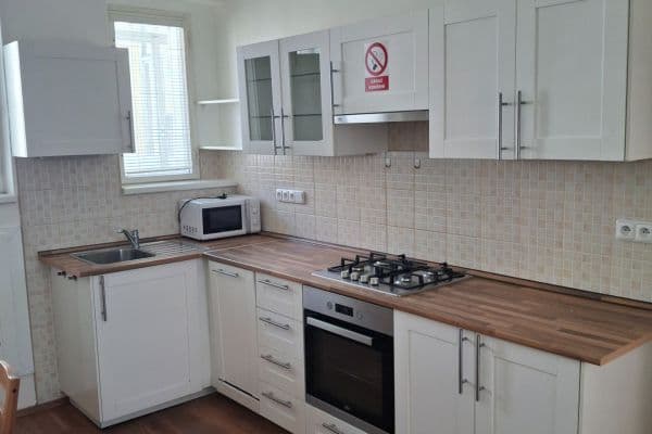 4 bedroom flat to rent, 100 m², Rybalkova, Praha 4 bedroom flat to rent, 100 m², Rybalkova, Praha