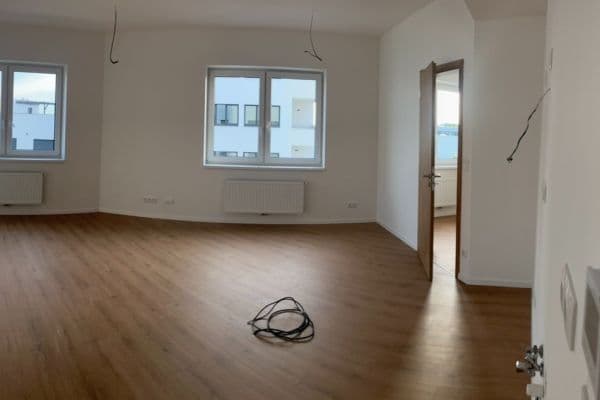 2 bedroom with open-plan kitchen flat to rent, 74 m², Brněnská, Šlapanice 2 bedroom with open-plan kitchen flat to rent, 74 m², Brněnská, Šlapanice