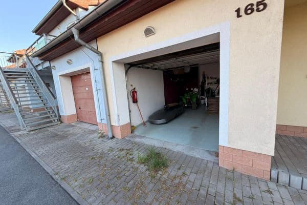 garage to rent, 20 m², Hrnčířská, Jesenice garage to rent, 20 m², Hrnčířská, Jesenice