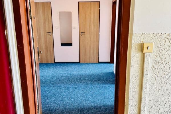 3 bedroom flat to rent, 75 m², Hekrova, Praha 3 bedroom flat to rent, 75 m², Hekrova, Praha