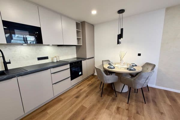 1 bedroom with open-plan kitchen flat for sale, 36 m², Nedašovská, Praha 1 bedroom with open-plan kitchen flat for sale, 36 m², Nedašovská, Praha
