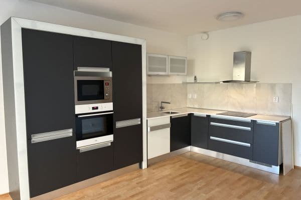1 bedroom with open-plan kitchen flat to rent, 62 m², Jiráskova, Benešov, Středočeský Region 1 bedroom with open-plan kitchen flat to rent, 62 m², Jiráskova, Benešov, Středočeský Region