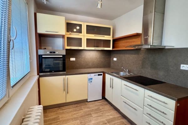 1 bedroom with open-plan kitchen flat to rent, 60 m², Brandlova, Hodonín 1 bedroom with open-plan kitchen flat to rent, 60 m², Brandlova, Hodonín