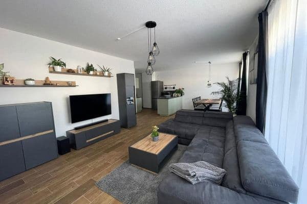 3 bedroom flat to rent, 92 m², Zwickauer Str. 481, Chemnitz, Saxony 3 bedroom flat to rent, 92 m², Zwickauer Str. 481, Chemnitz, Saxony