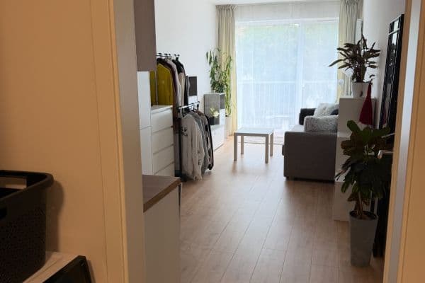 Studio flat to rent, 31 m², Českobrodská, Praha Studio flat to rent, 31 m², Českobrodská, Praha