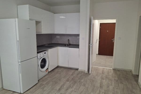 Studio flat to rent, 31 m², Voskovcova, Praha Studio flat to rent, 31 m², Voskovcova, Praha