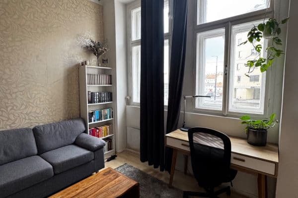 Studio flat to rent, 19 m², Na Žertvách, Praha Studio flat to rent, 19 m², Na Žertvách, Praha