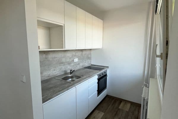 1 bedroom flat to rent, 38 m², Jižní, Semily 1 bedroom flat to rent, 38 m², Jižní, Semily