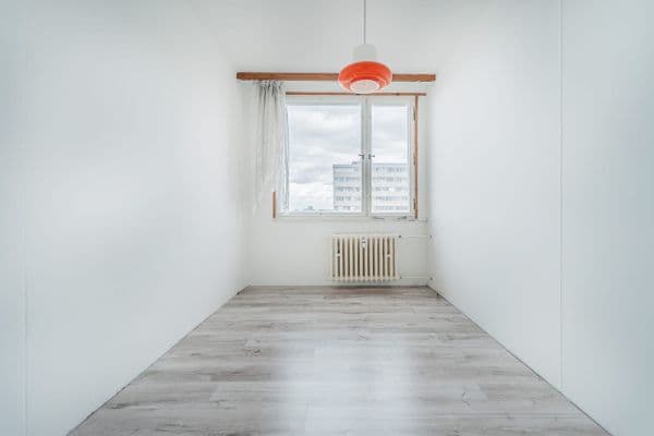 3 bedroom with open-plan kitchen flat to rent, 62 m², Tajovského, Praha 3 bedroom with open-plan kitchen flat to rent, 62 m², Tajovského, Praha