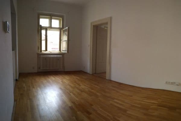 3 bedroom with open-plan kitchen flat to rent, 95 m², Kroftova, Praha 3 bedroom with open-plan kitchen flat to rent, 95 m², Kroftova, Praha