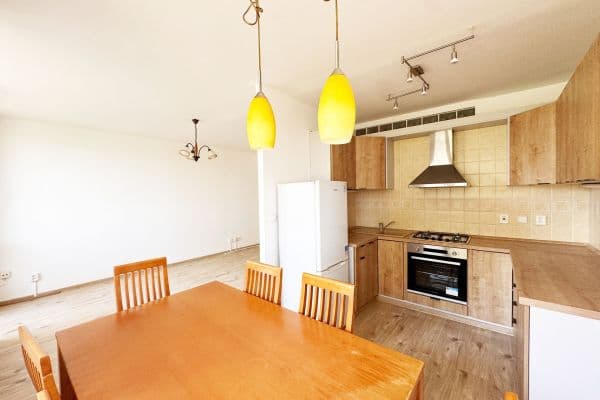 2 bedroom with open-plan kitchen flat to rent, 70 m², Jílovská, Praha 2 bedroom with open-plan kitchen flat to rent, 70 m², Jílovská, Praha