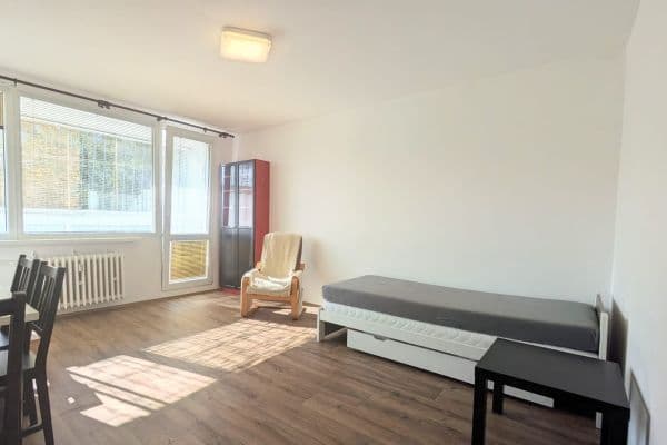 Small studio flat to rent, 27 m², Písečná, Praha Small studio flat to rent, 27 m², Písečná, Praha