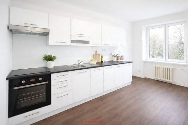 1 bedroom with open-plan kitchen flat to rent, 59 m², Hlavní třída, Havířov, Moravskoslezský Region 1 bedroom with open-plan kitchen flat to rent, 59 m², Hlavní třída, Havířov, Moravskoslezský Region