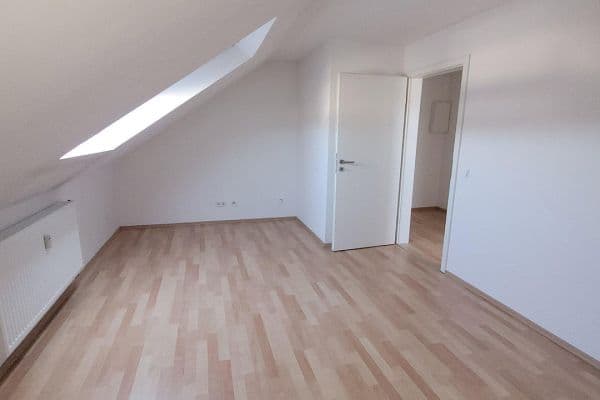 Studio flat to rent, 43 m², Bergisch Gladbach, North Rhine-Westphalia Studio flat to rent, 43 m², Bergisch Gladbach, North Rhine-Westphalia