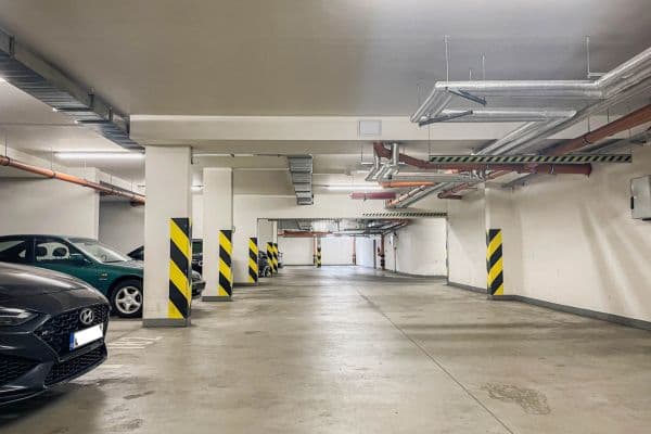 garage to rent, 13 m², Högerova, Praha garage to rent, 13 m², Högerova, Praha