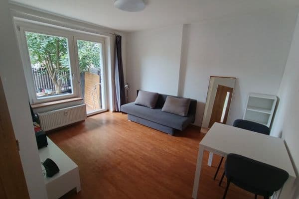 1 bedroom with open-plan kitchen flat to rent, 32 m², Souběžná, Hostivice 1 bedroom with open-plan kitchen flat to rent, 32 m², Souběžná, Hostivice