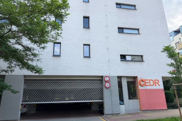 garage to rent, 13 m², Makedonská, Praha garage to rent, 13 m², Makedonská, Praha