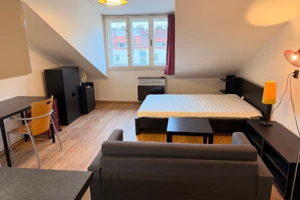 Small studio flat to rent, 28 m², Biskupcova, Praha Small studio flat to rent, 28 m², Biskupcova, Praha