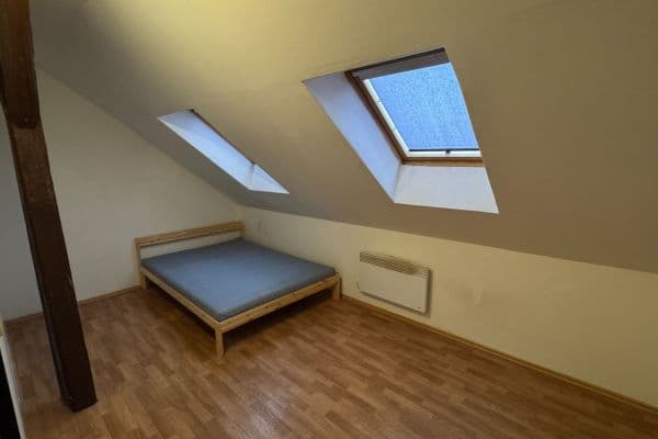 1 bedroom with open-plan kitchen flat to rent, 39 m², Heydukova, Praha 1 bedroom with open-plan kitchen flat to rent, 39 m², Heydukova, Praha