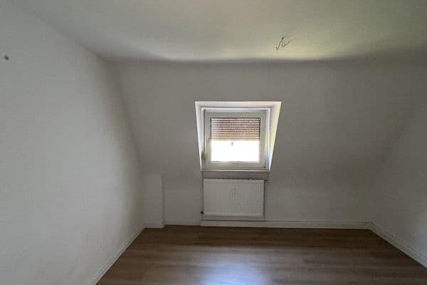 4 bedroom flat to rent, 95 m², Rheingönheimerstr.46, Ludwigshafen 4 bedroom flat to rent, 95 m², Rheingönheimerstr.46, Ludwigshafen