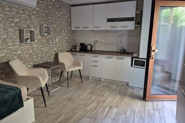 office to rent, 25 m², Kostelecká, Praha office to rent, 25 m², Kostelecká, Praha