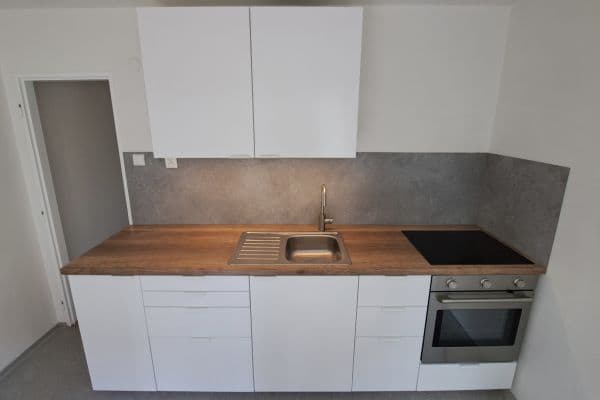 3 bedroom flat to rent, 75 m², Haklova, Hostivice 3 bedroom flat to rent, 75 m², Haklova, Hostivice