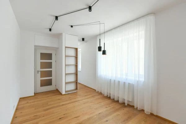 2 bedroom with open-plan kitchen flat to rent, 72 m², Pod Drinopolem, Praha 2 bedroom with open-plan kitchen flat to rent, 72 m², Pod Drinopolem, Praha
