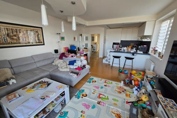 2 bedroom with open-plan kitchen flat to rent, 106 m², Jabloňová, Uherské Hradiště 2 bedroom with open-plan kitchen flat to rent, 106 m², Jabloňová, Uherské Hradiště