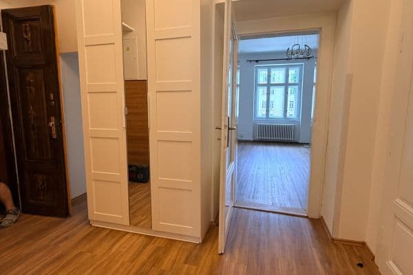 2 bedroom with open-plan kitchen flat to rent, 83 m², Wuchterlova, Praha 2 bedroom with open-plan kitchen flat to rent, 83 m², Wuchterlova, Praha